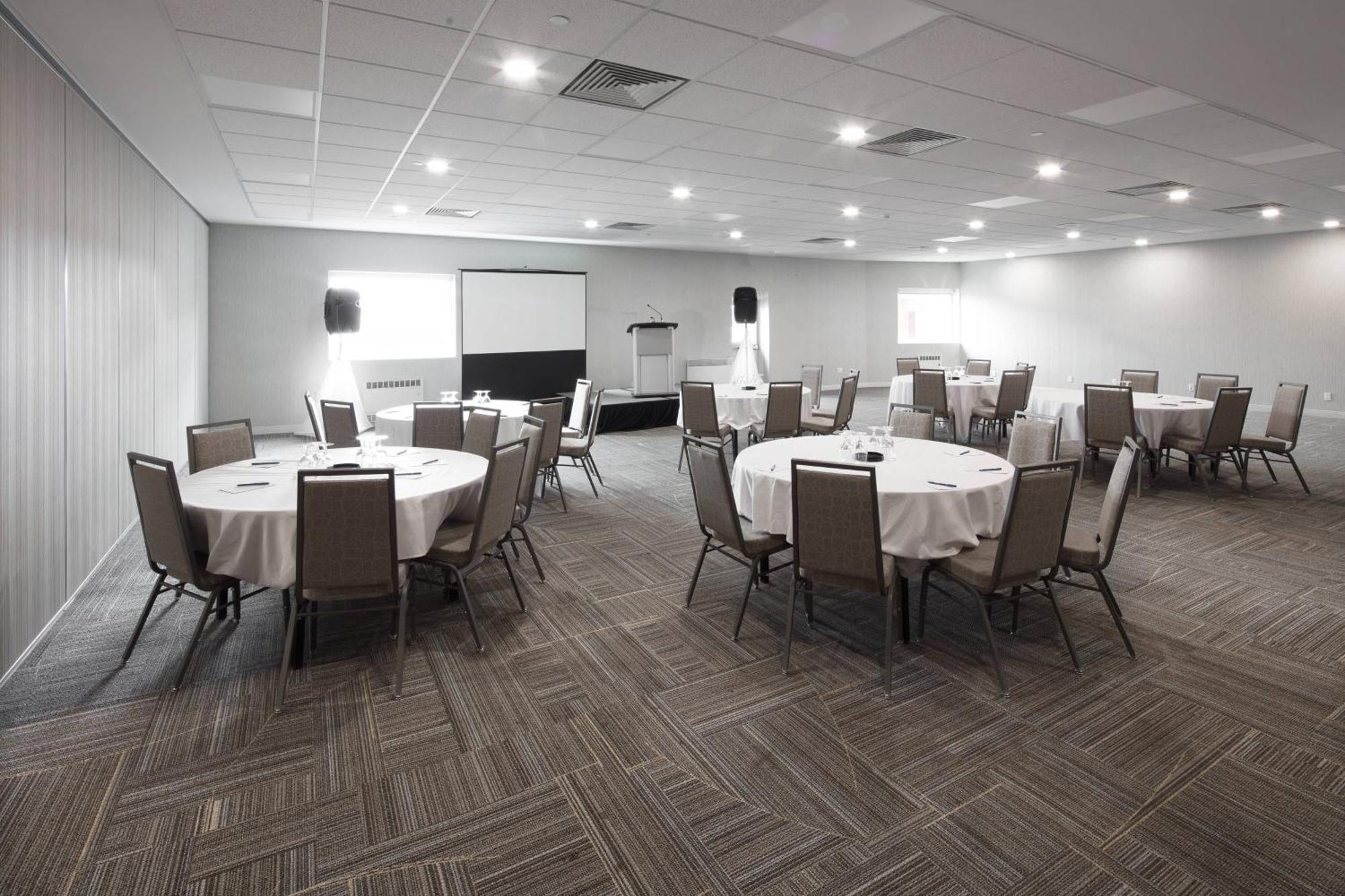 Delta Hotels by Marriott Beausejour Moncton Exteriör bild