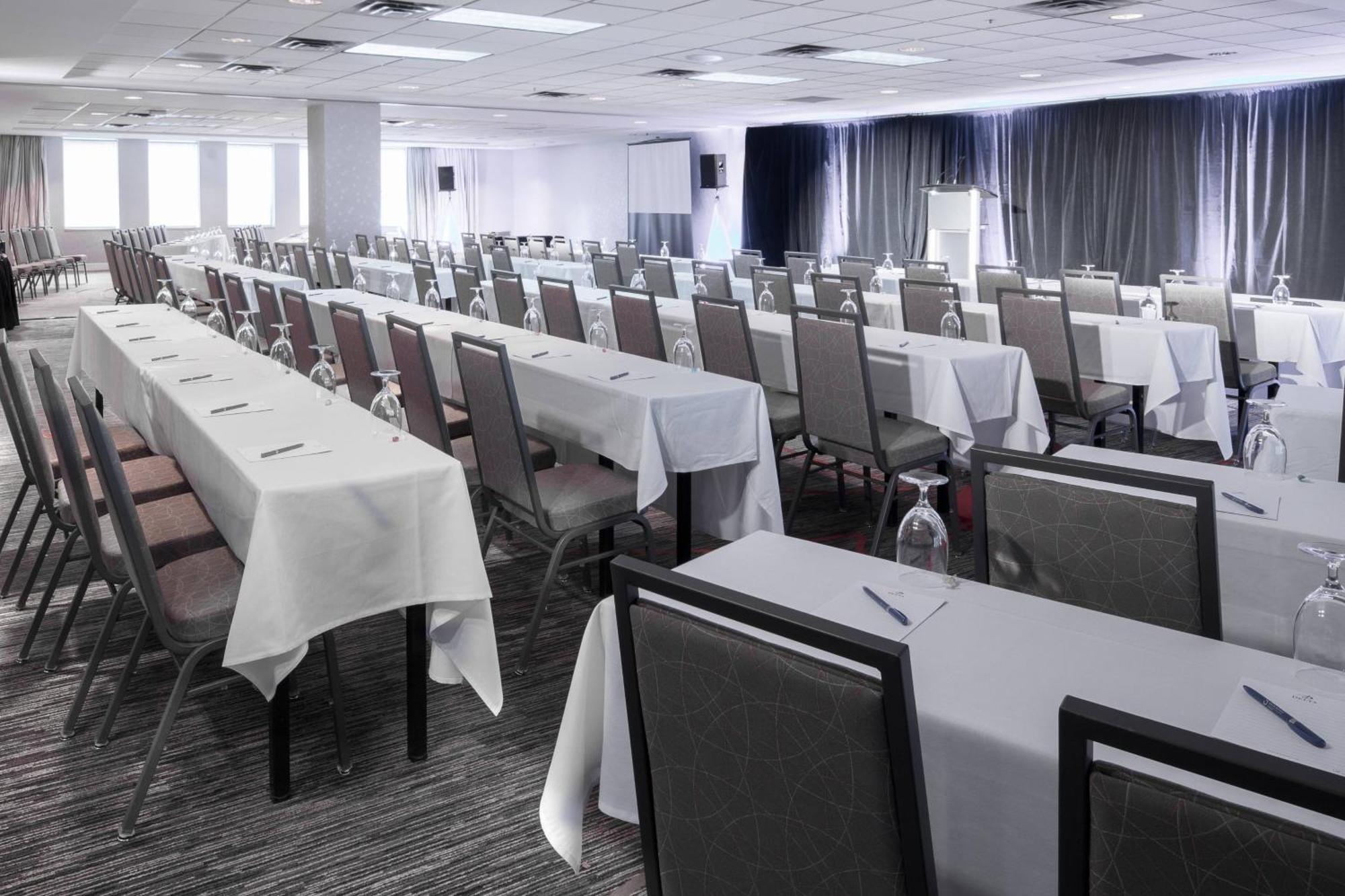 Delta Hotels by Marriott Beausejour Moncton Exteriör bild