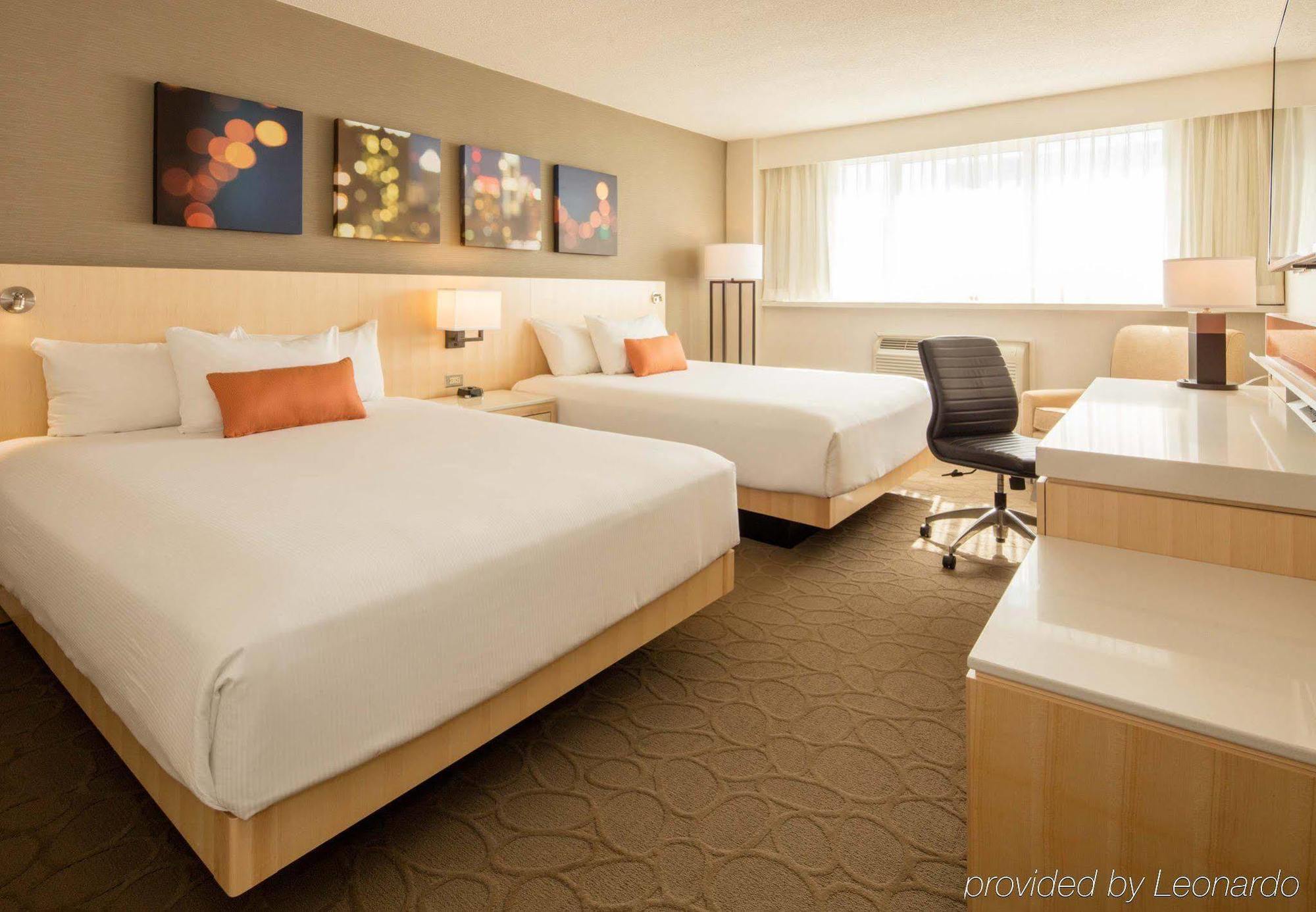 Delta Hotels by Marriott Beausejour Moncton Exteriör bild