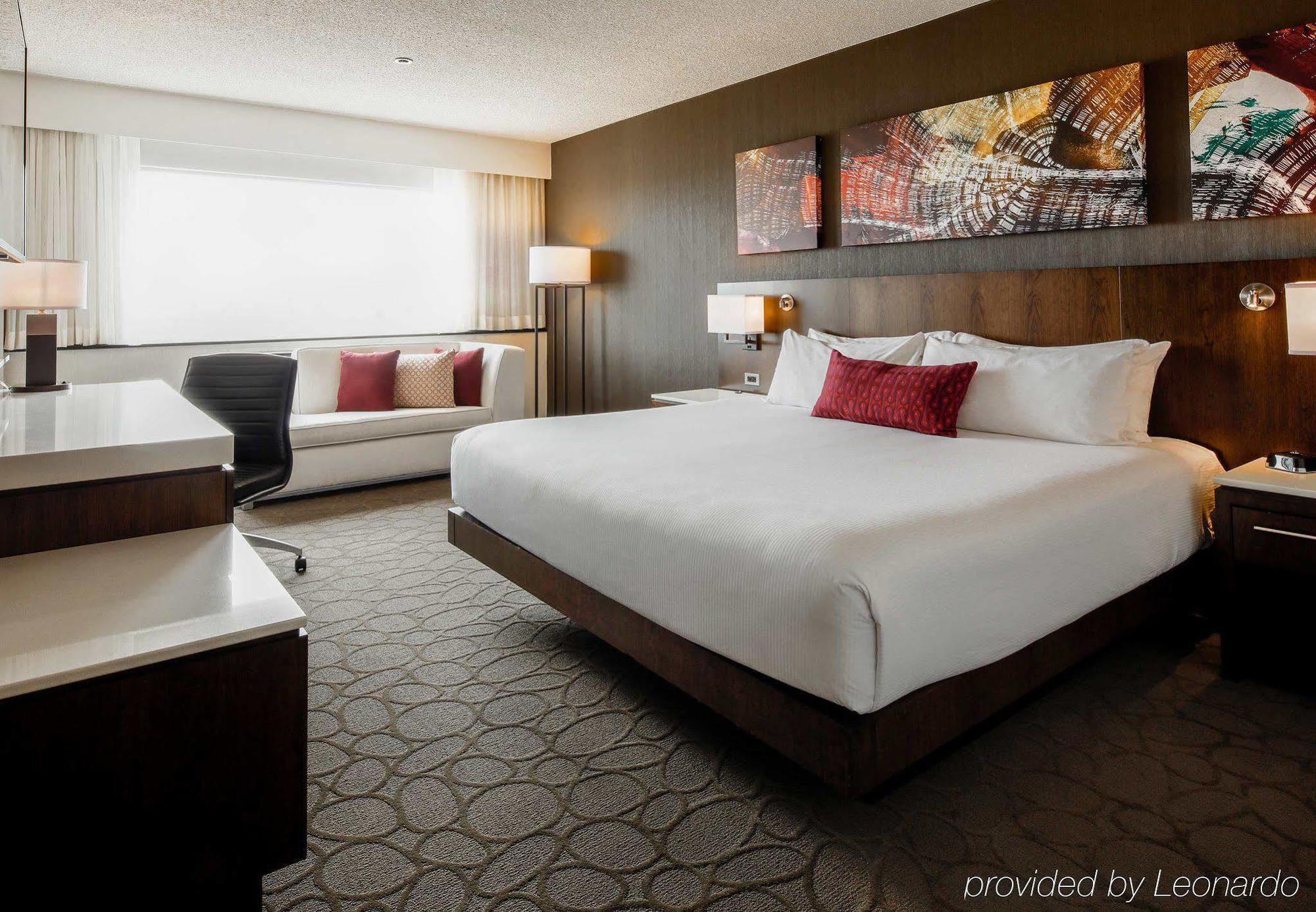 Delta Hotels by Marriott Beausejour Moncton Exteriör bild